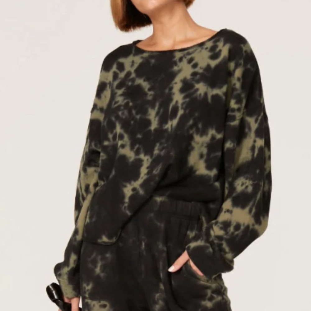 Tie Dye Perfect Sweater in green (S/M)